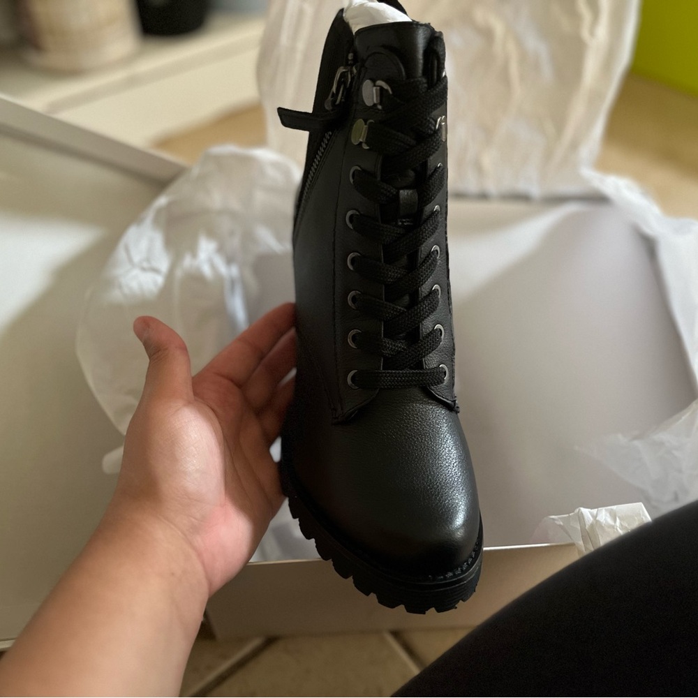 Gianni Bini winter boots